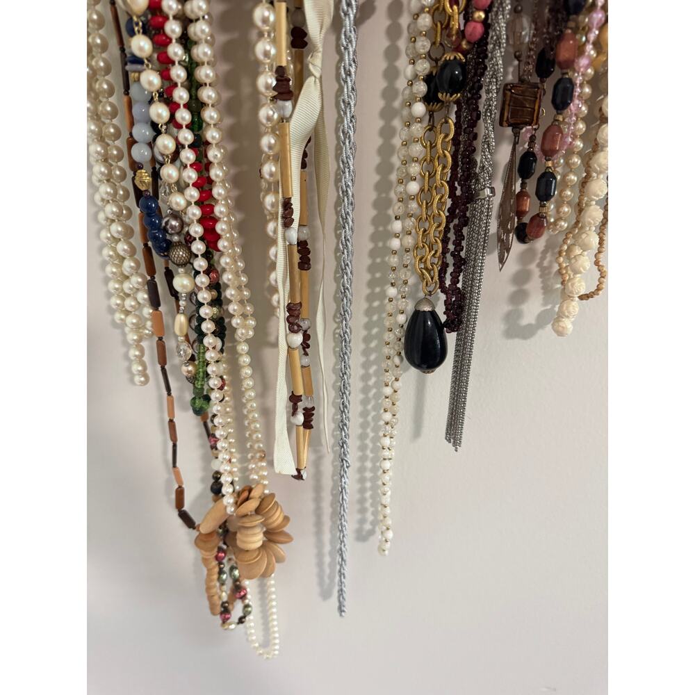 Over 6 Lbs Vintage Costume Necklaces Beaded Statement Multi Color Lot‎ SN101 - Picture 3 of 9